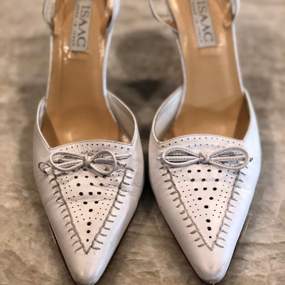 Isaac Mizrahi Vintage Pointy Slingback Heels - Picture 2 of 3